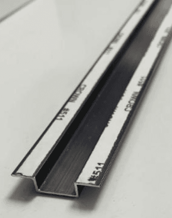 Discontinued Item- Aluminum black color strip for window Led sign (W)2.5cm X (H)1cm x (L)3.05m (sold with MC-DT-.25in 0.00)
