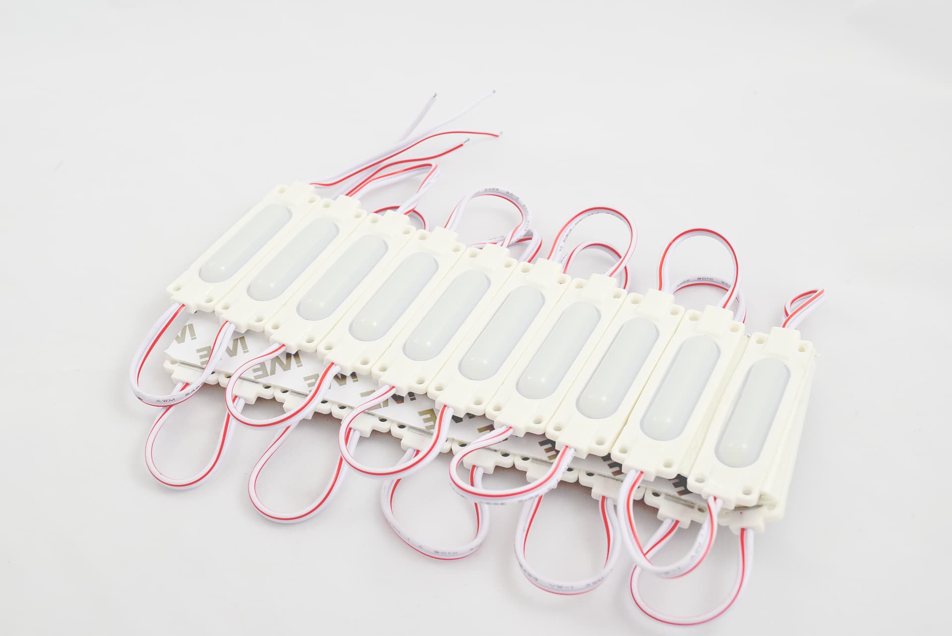 20 modules, DC12V SMD3030, 110-120lm/watt, IP65,power 1.5w/pcs,20pcs per Chain,Size: 70*19*6mm  COB chips,6000K, Beaming angle: 160degree