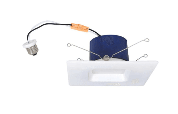 Discontinued Item- SLYVANIA  5in-6inin R Series Square Retrofit LED Downlight 13W 5000K 120VAC 900lm  Dimmable ETL listed CRI>90 with E27 socket Wet Rated 5 YEAR WARRANTY