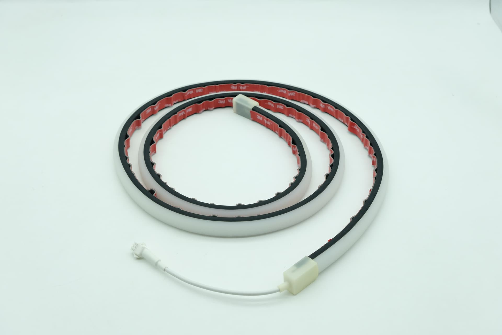 DISCONTINUED ITEM 30 DAYS WARRANTY- Neon Strip Light 10*15mm Top View RGBIC DC24V SMD5050 84 LEDs/m 10mm Double PCB 5m/reel, Input Side With Cable