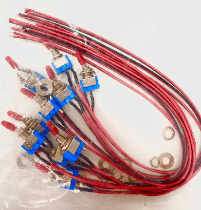Discontinued Item- On-Off Mini Toggle Switch 3P 3A  125VAC
