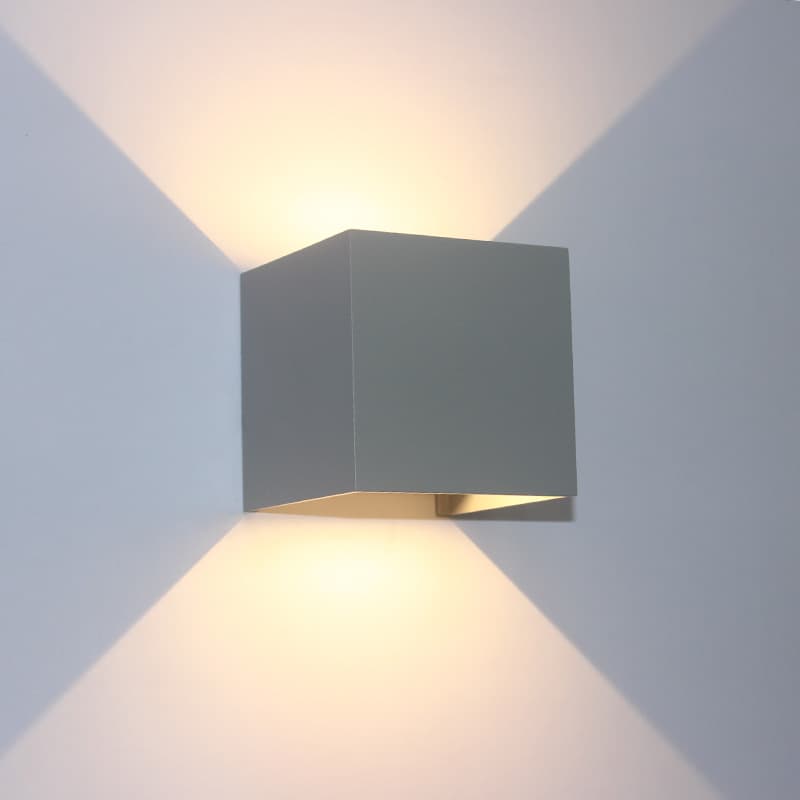 Outdoor LED Wall Sconce, 5000K, Dimmable, Silver Finish, 100x100x100mm