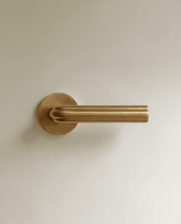 Gatsby Door Handle Color: Satin Brass, Dimensions: overall length 5.50", handle projection 2.13", backplate diameter 2.52", Function: Privacy, Passage, Mortice Lock & Keys, Dummy, Includes: Latch, strike plate and fixings, 1 yr Wrrty