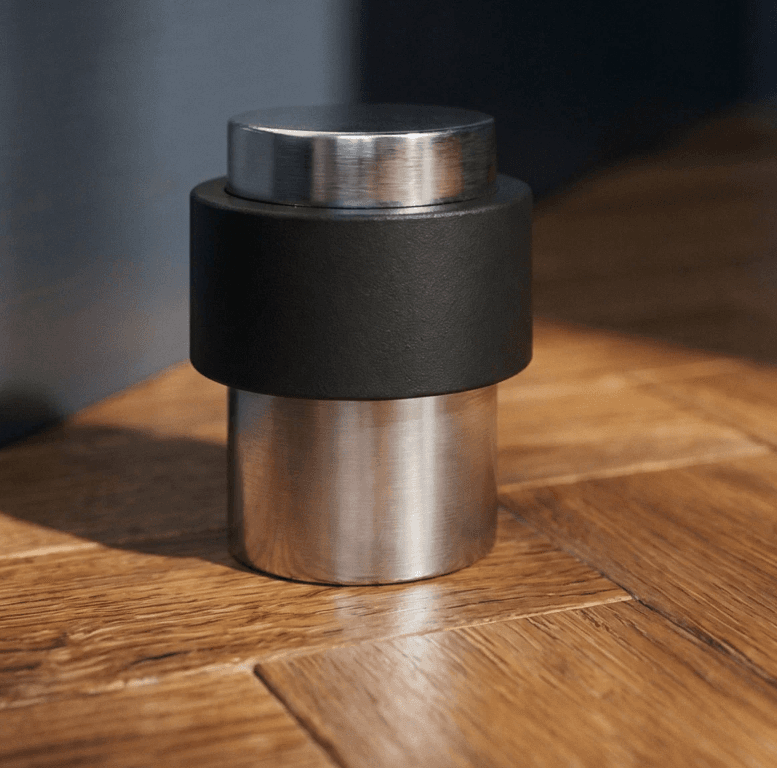 Desist Door Stop Color: Antique Brass, Dimensions: D1.5" x H1.6", Finish: Brass, Weight: 120g, 1 yr Wrrty