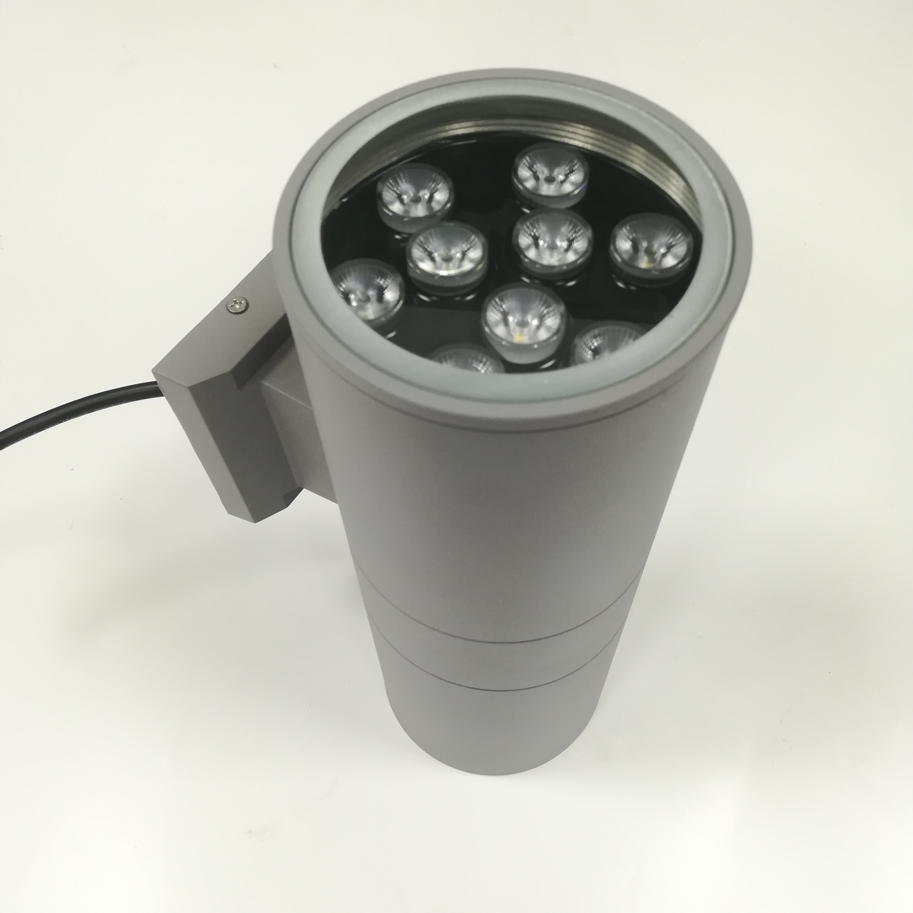 LED Wall Sconce Double-Sided 18W 5000K IP65 Outdoor Rated